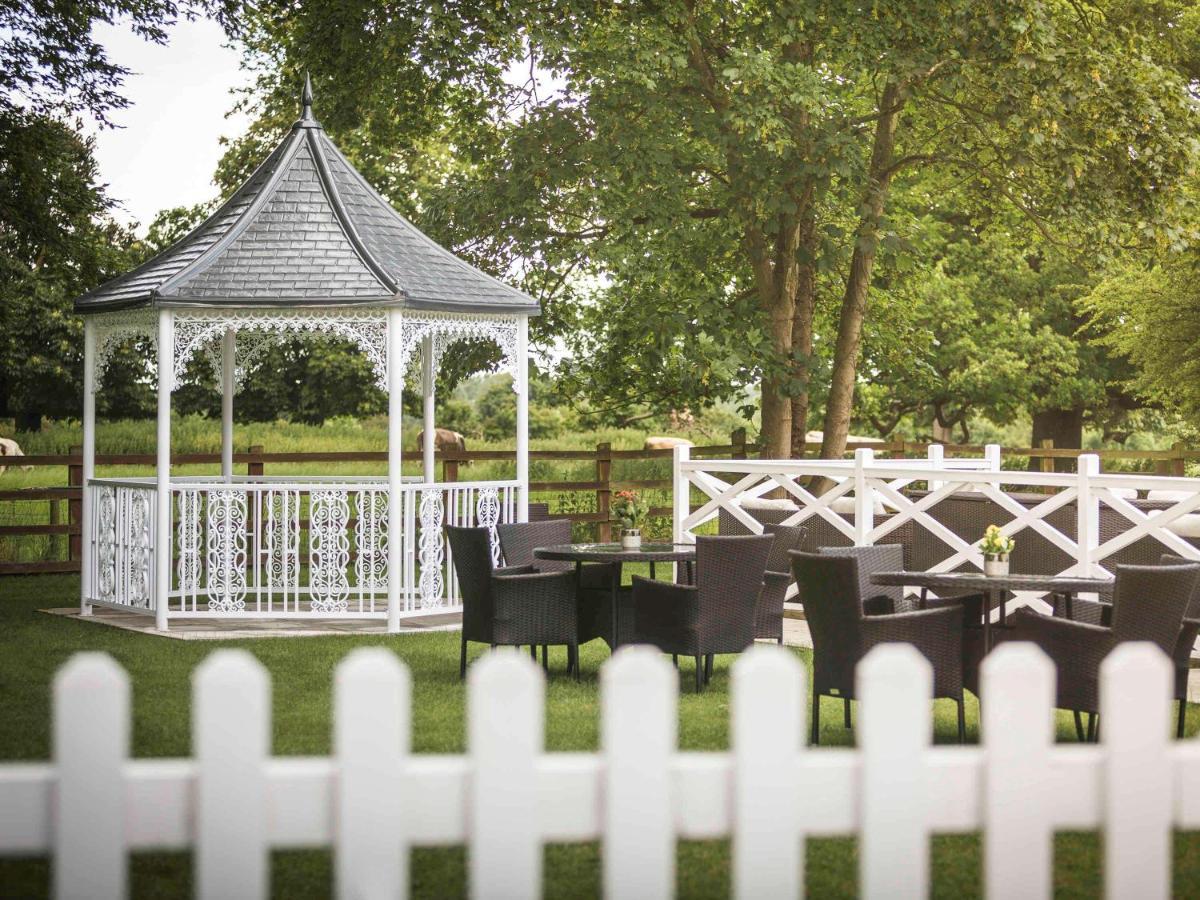 Worldhotels Distinctive Woughton House Hotel Milton Keynes Ngoại thất bức ảnh