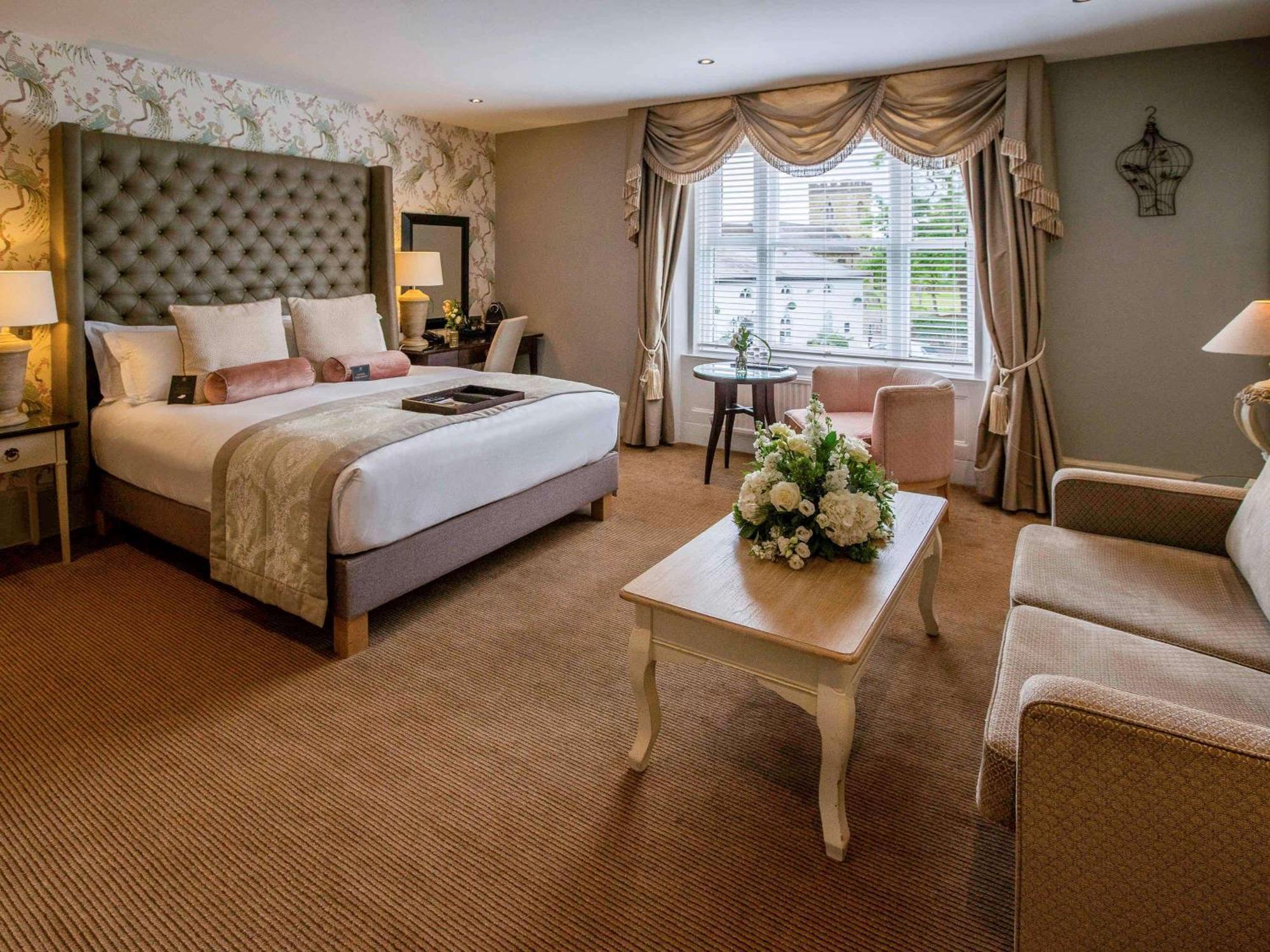 Worldhotels Distinctive Woughton House Hotel Milton Keynes Ngoại thất bức ảnh