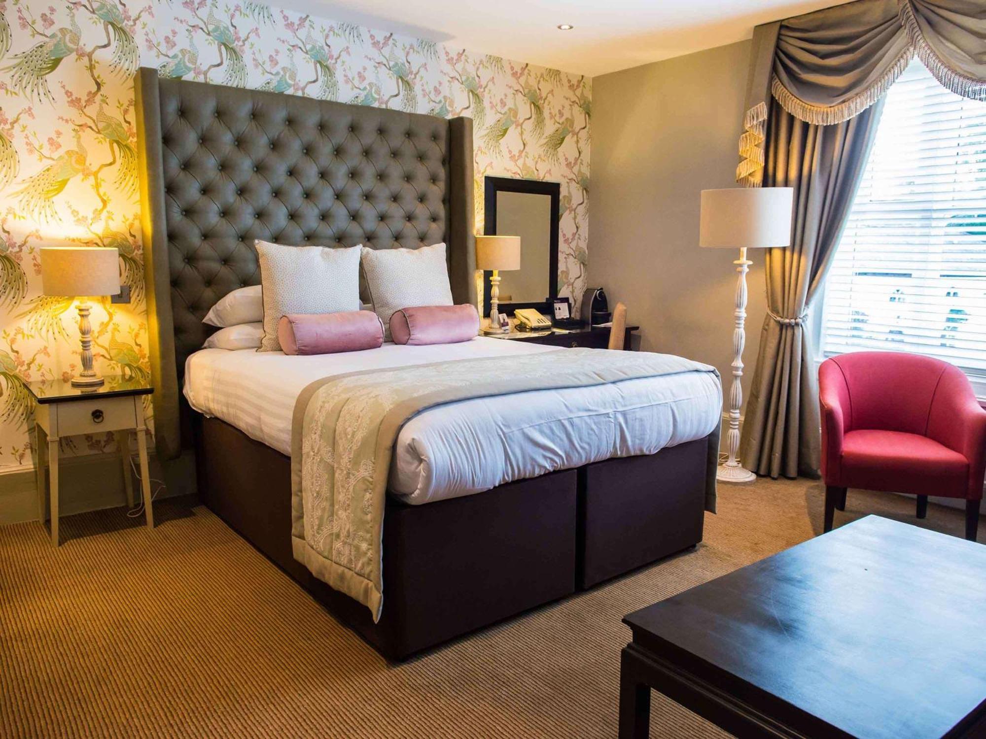Worldhotels Distinctive Woughton House Hotel Milton Keynes Ngoại thất bức ảnh