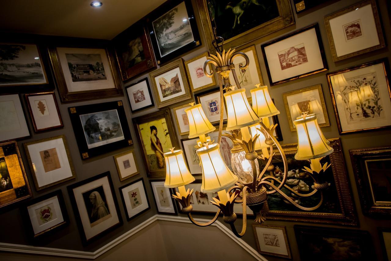 Worldhotels Distinctive Woughton House Hotel Milton Keynes Ngoại thất bức ảnh