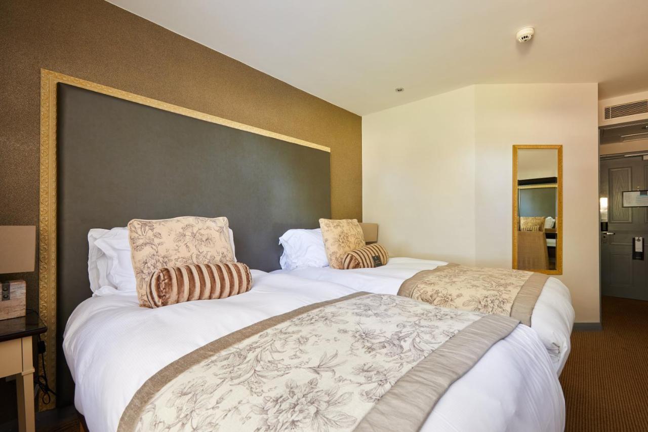 Worldhotels Distinctive Woughton House Hotel Milton Keynes Ngoại thất bức ảnh