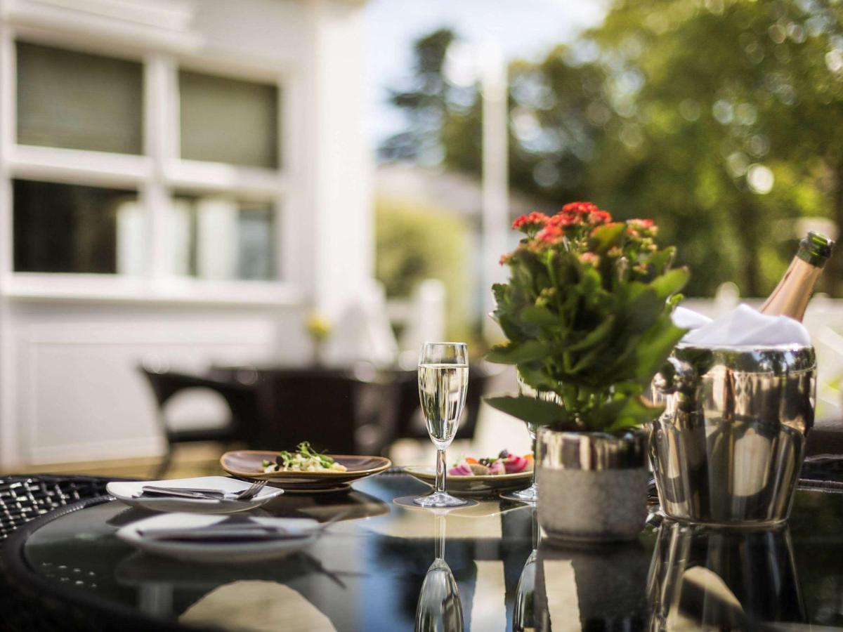 Worldhotels Distinctive Woughton House Hotel Milton Keynes Ngoại thất bức ảnh