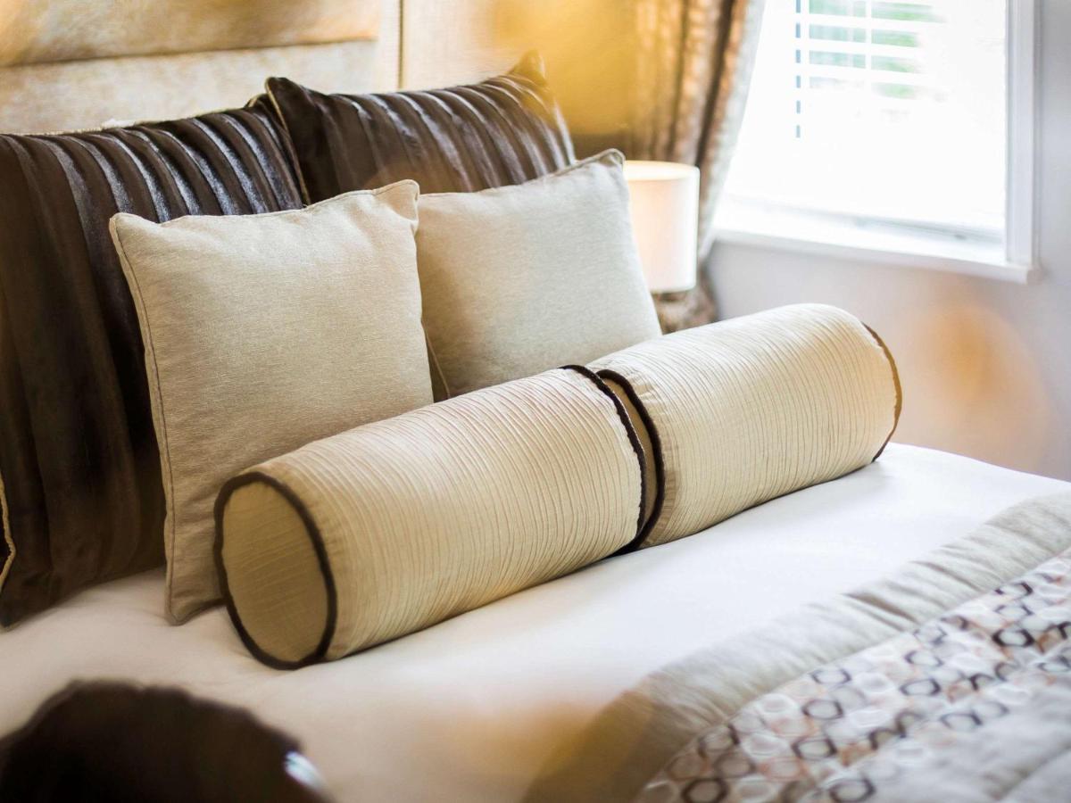 Worldhotels Distinctive Woughton House Hotel Milton Keynes Ngoại thất bức ảnh